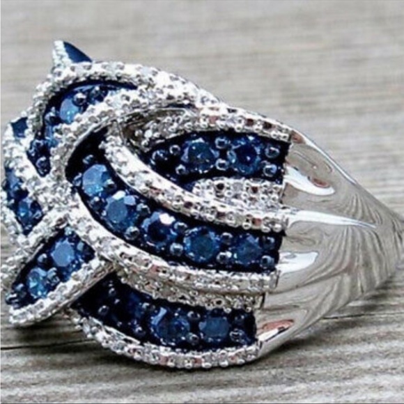 New 925 Sterling Silver Diamond Ring - Picture 2 of 2